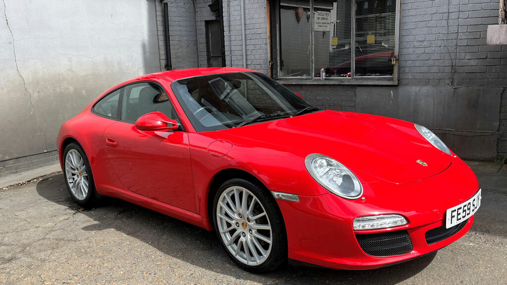 Porsche 911 Gt3 White #1