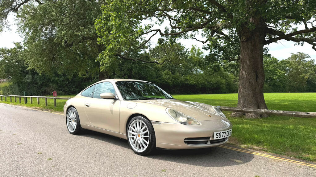 Porsche 911 C4 Coupe Tiptronic A Really Nice Low Mileage Usabl  #2