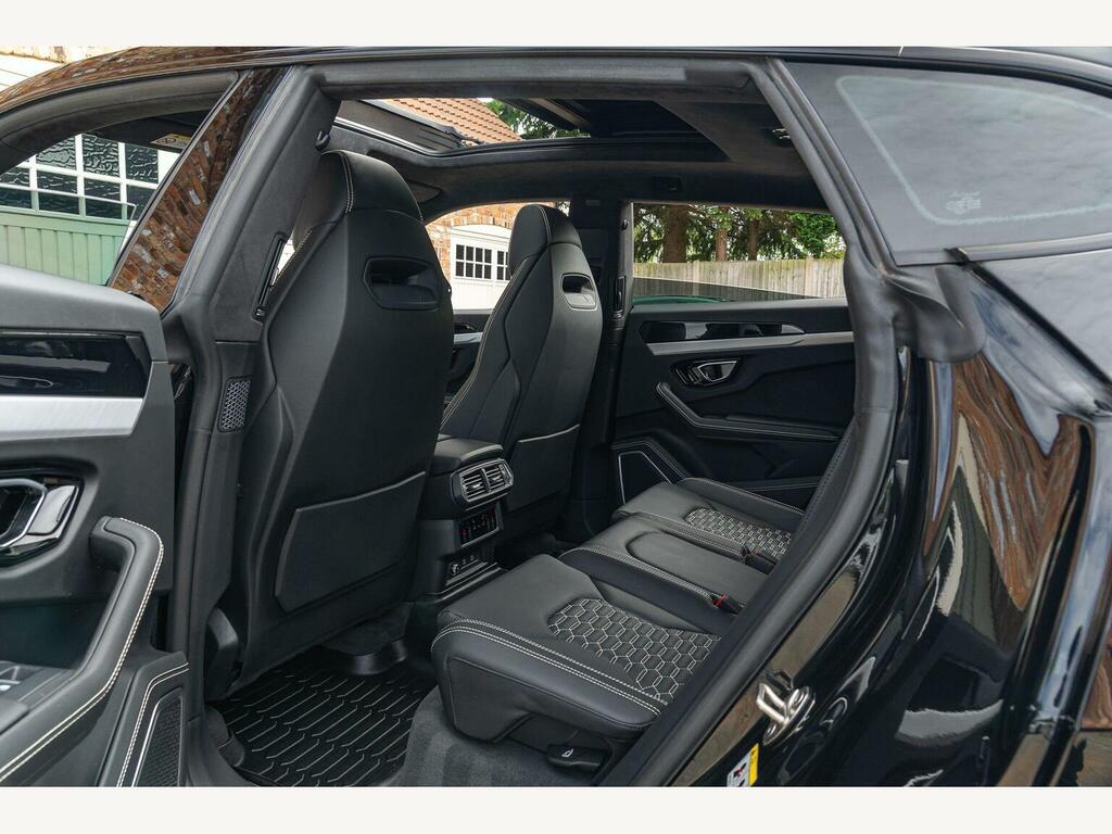 Lamborghini Urus Estate Grey #25