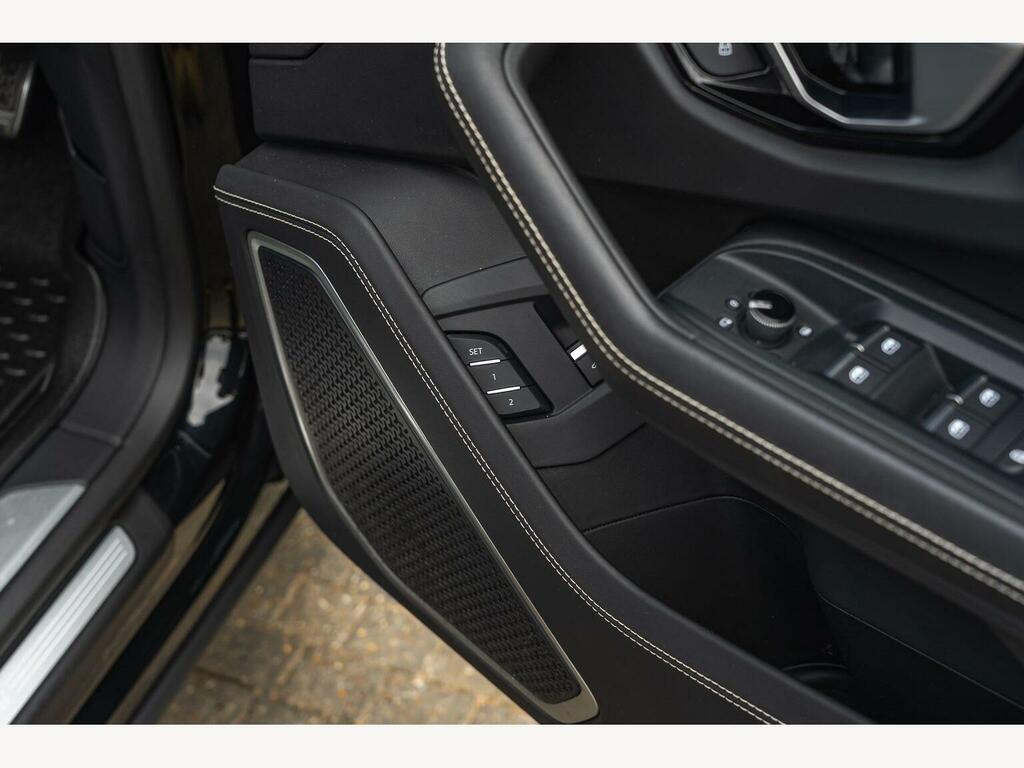 Lamborghini Urus Estate Grey #36