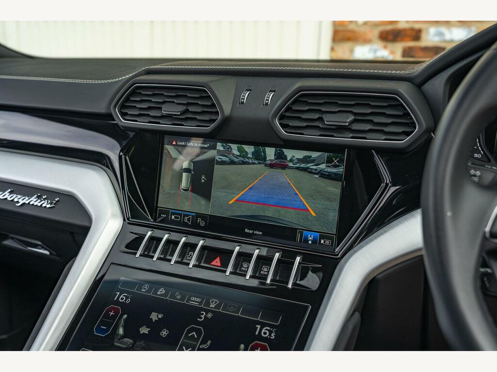 Lamborghini Urus Estate Grey #46