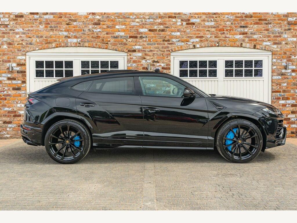 Lamborghini Urus Estate Grey #17