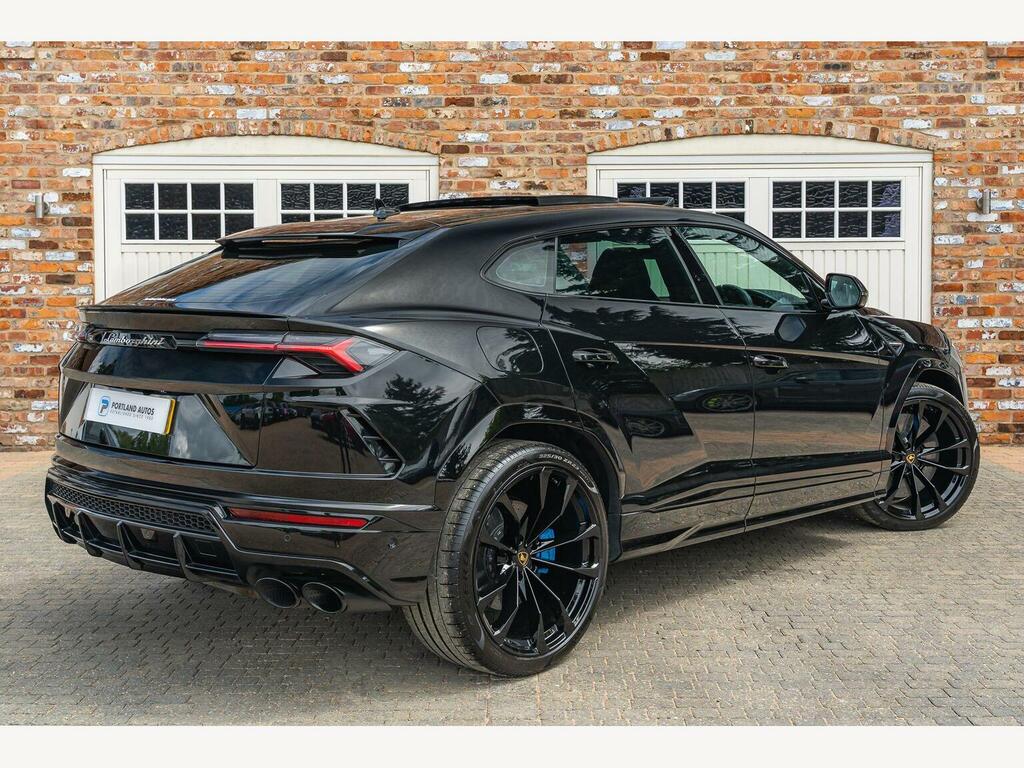 Lamborghini Urus Estate Grey #16