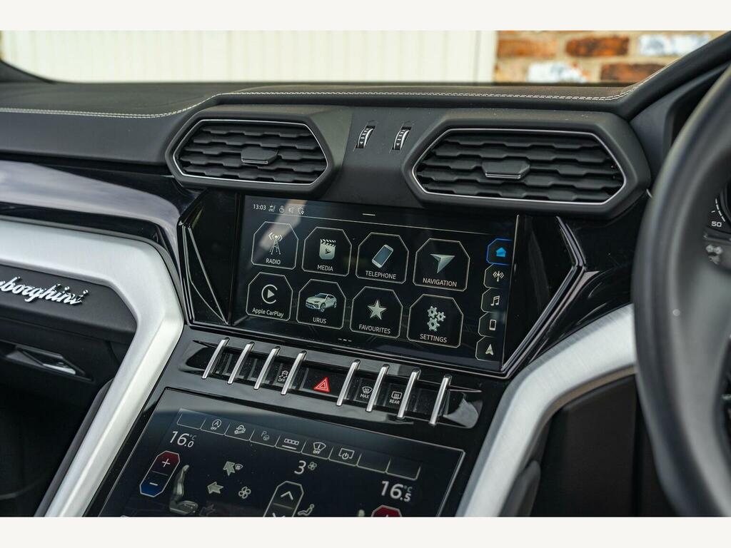 Lamborghini Urus Estate Grey #47
