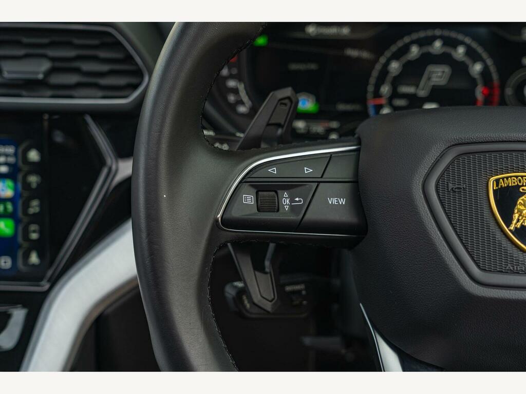 Lamborghini Urus Estate Grey #42