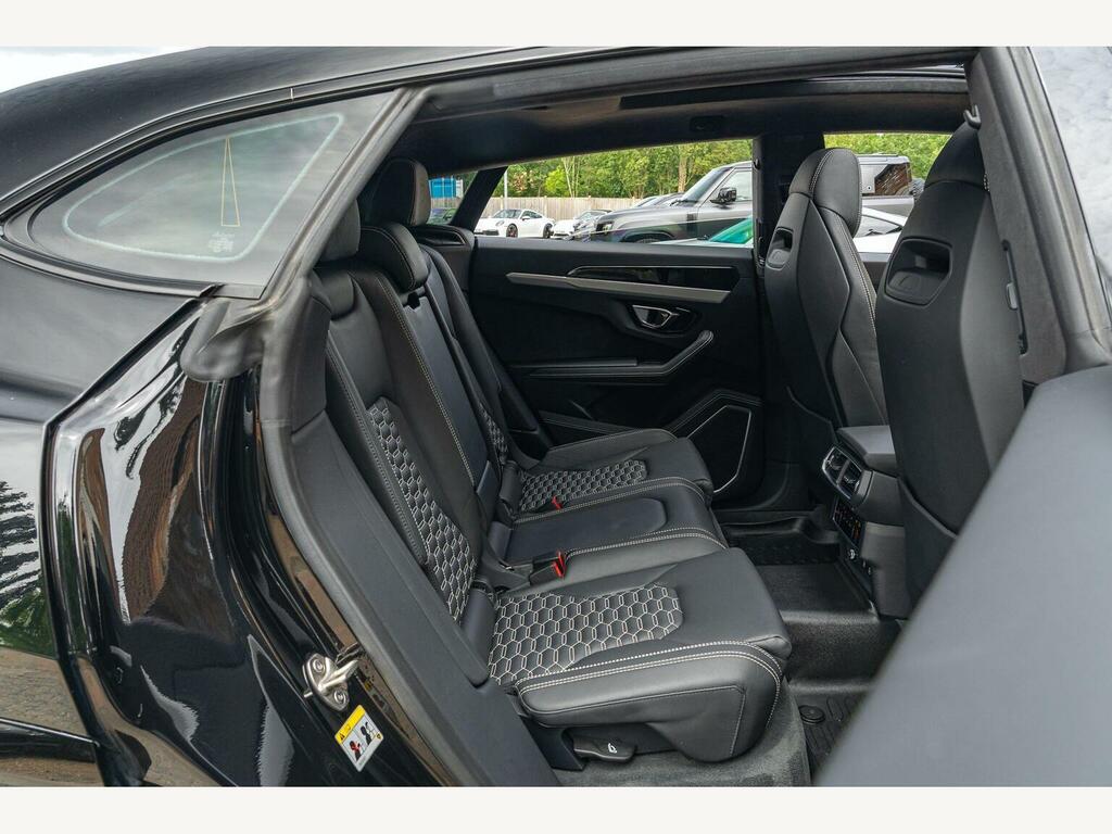 Lamborghini Urus Estate Grey #23