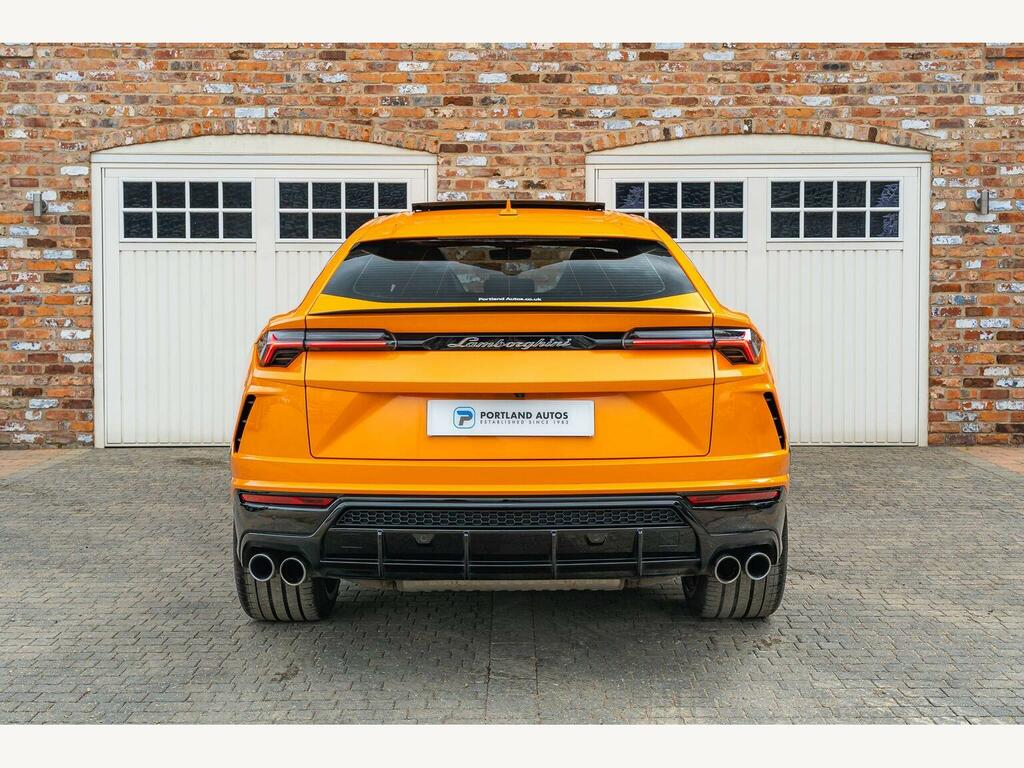 Lamborghini Urus V8 #12