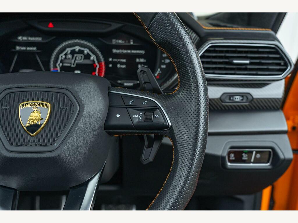 Lamborghini Urus V8 #45