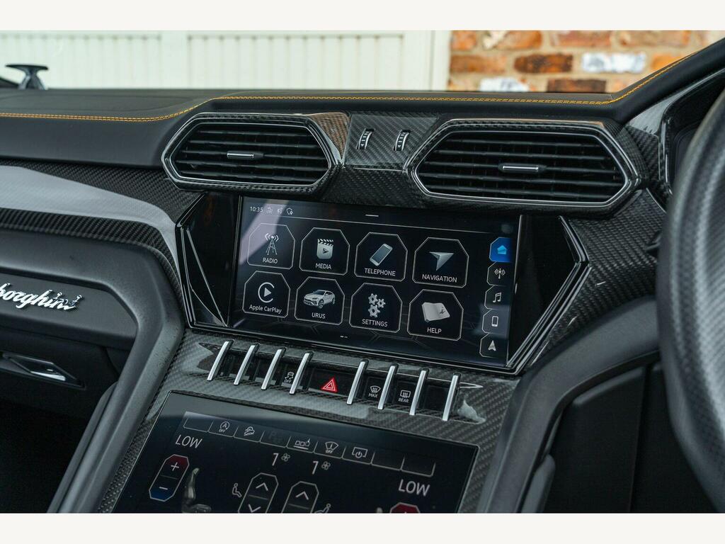 Lamborghini Urus V8 #49