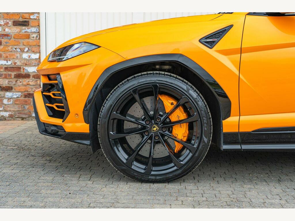 Lamborghini Urus V8 #10