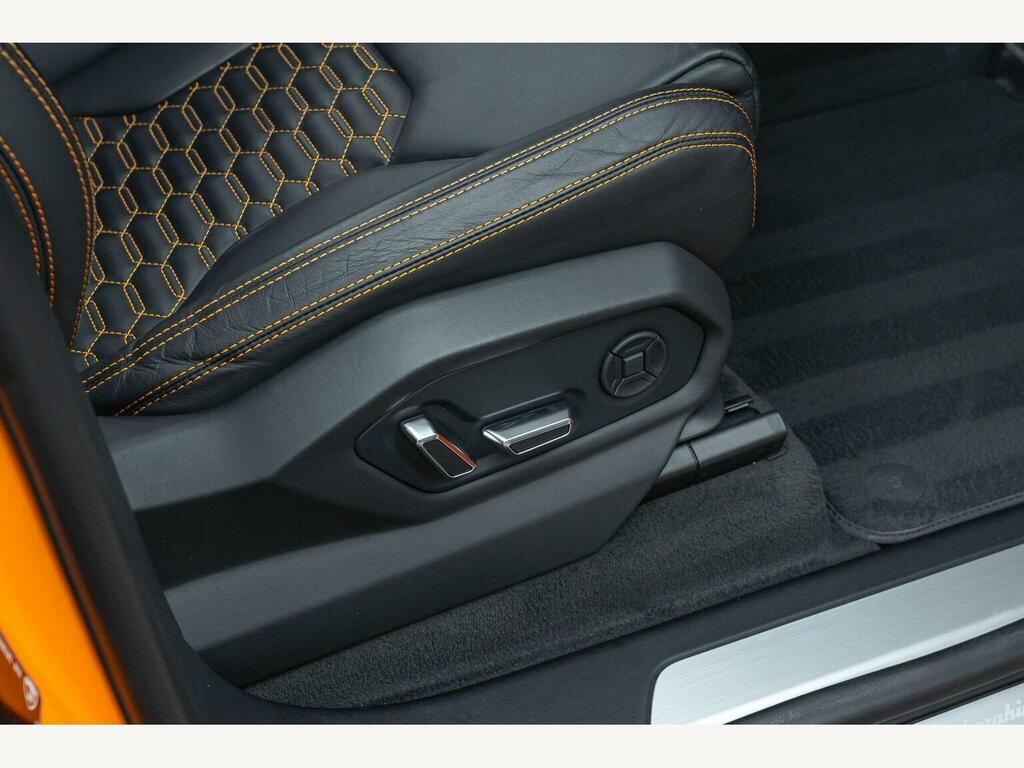 Lamborghini Urus V8 #39