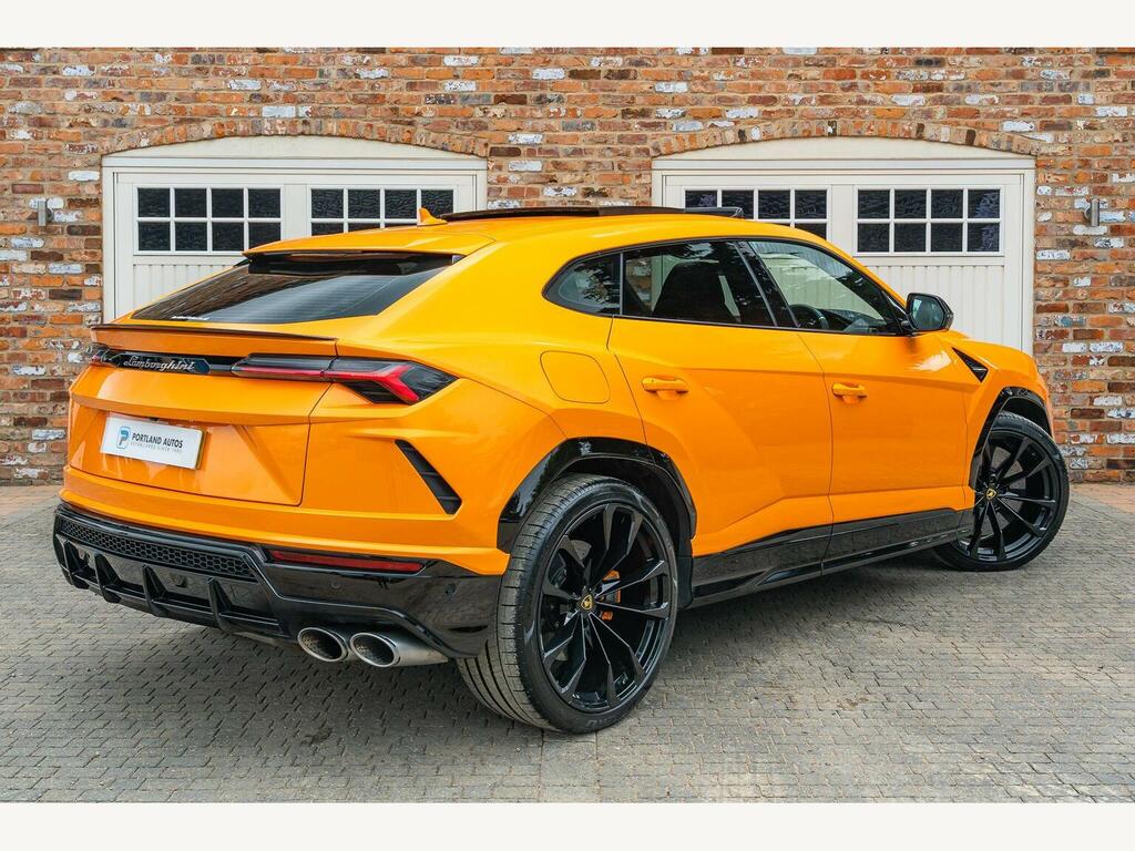 Lamborghini Urus V8 #18