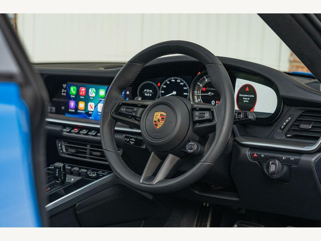 Porsche 911 Carrera 4 Gts Green #34