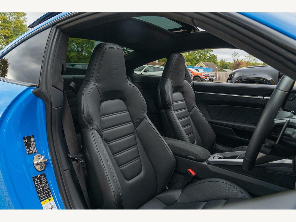 Porsche 911 Carrera 4 Gts Green #22