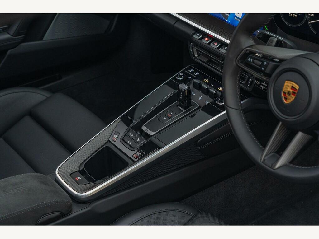 Porsche 911 Carrera 4 Gts Green #35