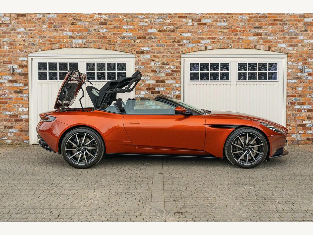 Aston Martin DB11 V8 Volante Silver #13