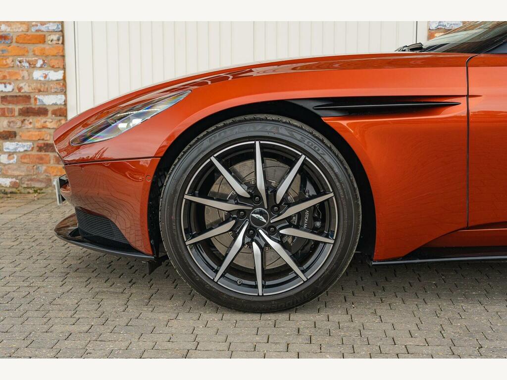 Aston Martin DB11 V8 Volante Silver #7