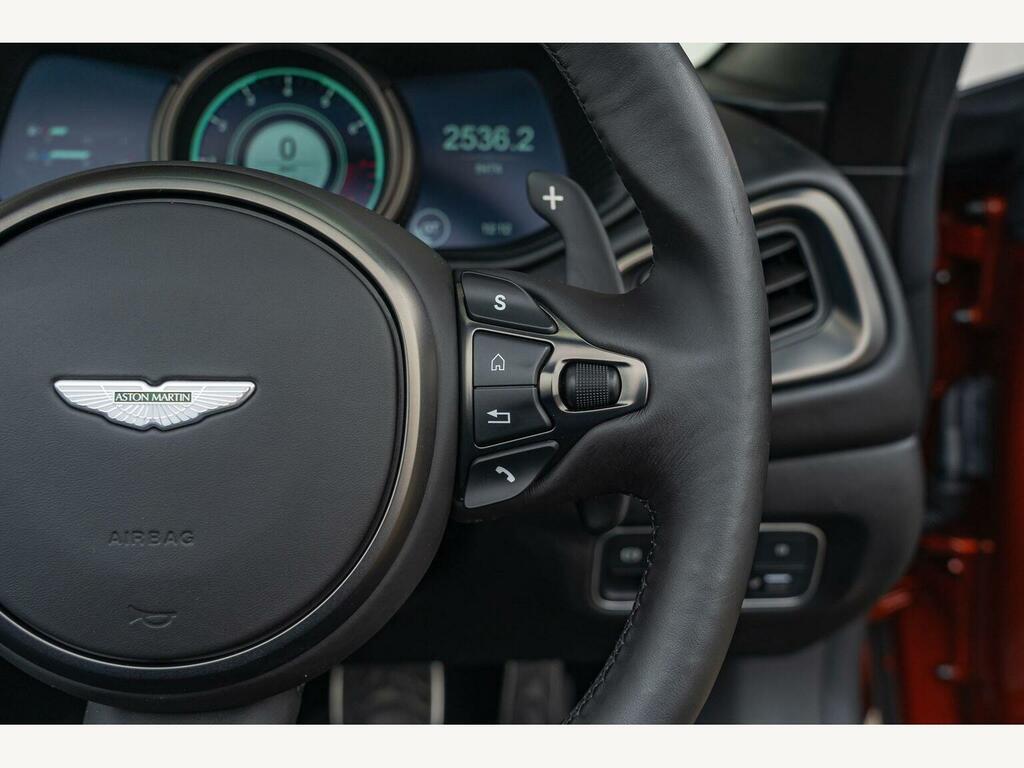Aston Martin DB11 V8 Volante Silver #32