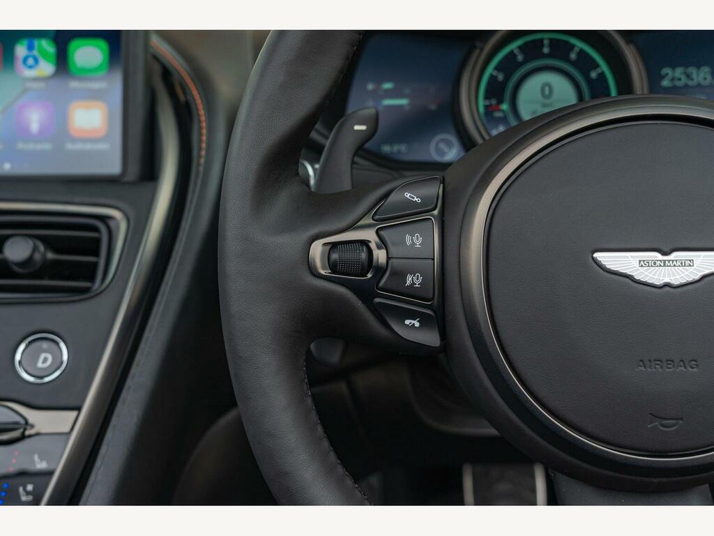 Aston Martin DB11 V8 Volante Silver #31