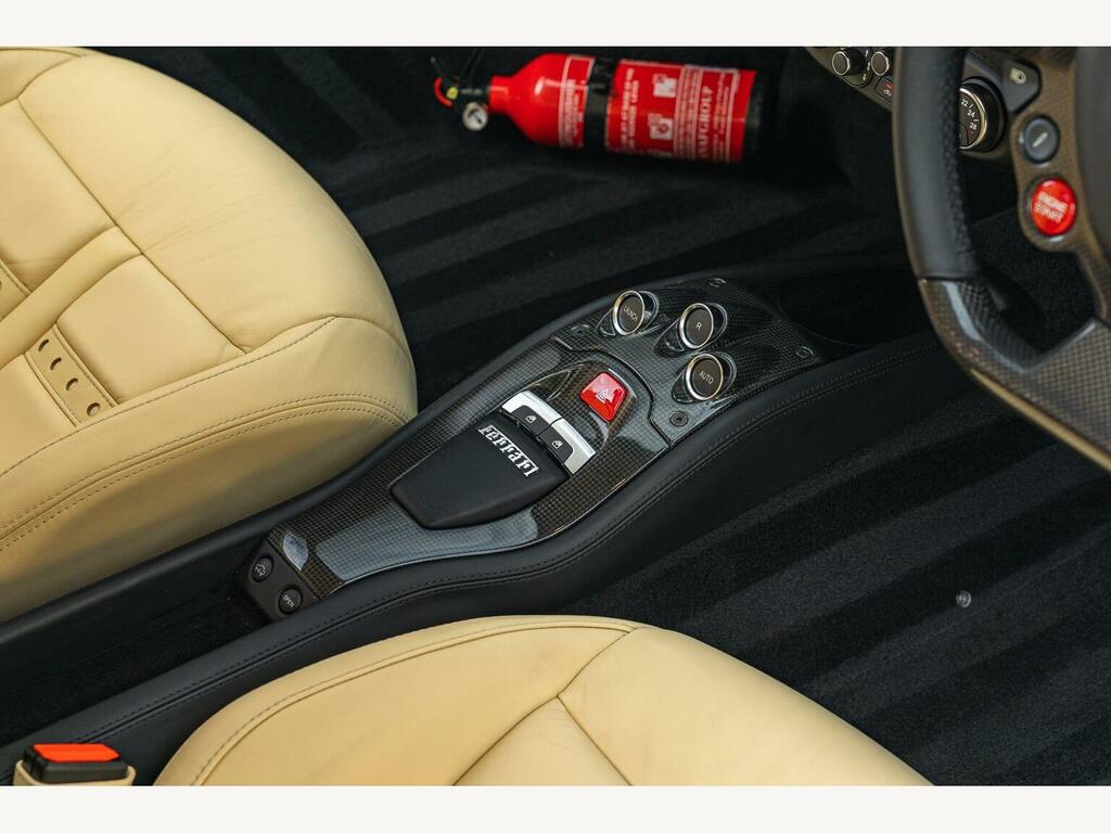 Ferrari 458 4.5 Italia Coupe F1 Dct Euro 5 570 Bhp Red #32