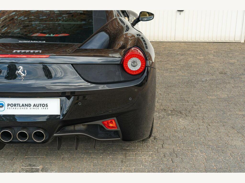 Ferrari 458 4.5 Italia Coupe F1 Dct Euro 5 570 Bhp Red #17