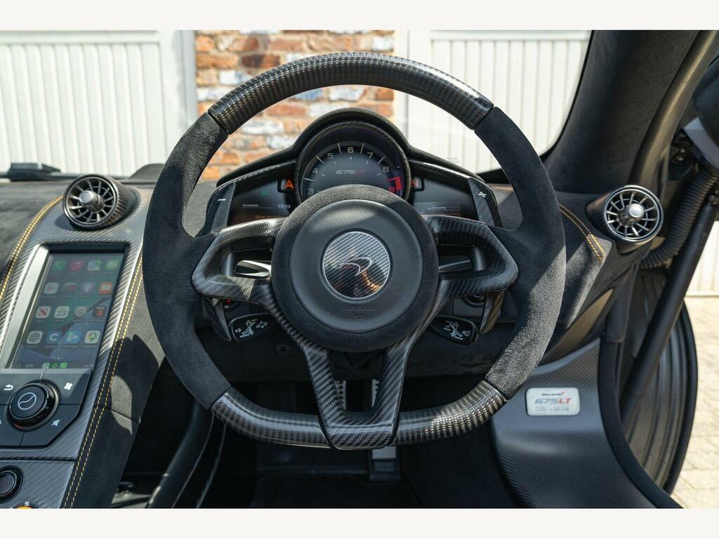 McLaren 675LT Spider Black #33