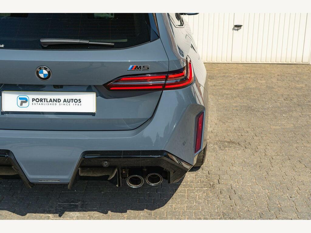 BMW M5 Saloon 4.4 V8 Dct Euro 5 Ss 201363 Blue #16