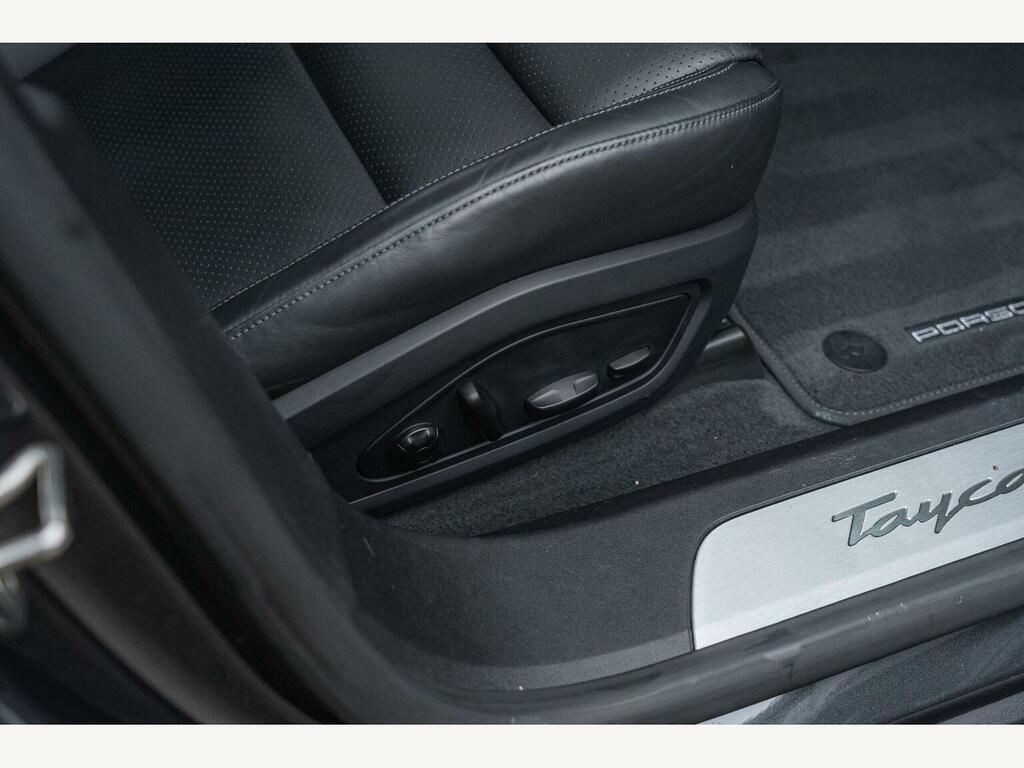 Porsche Taycan T 4Wd  #38