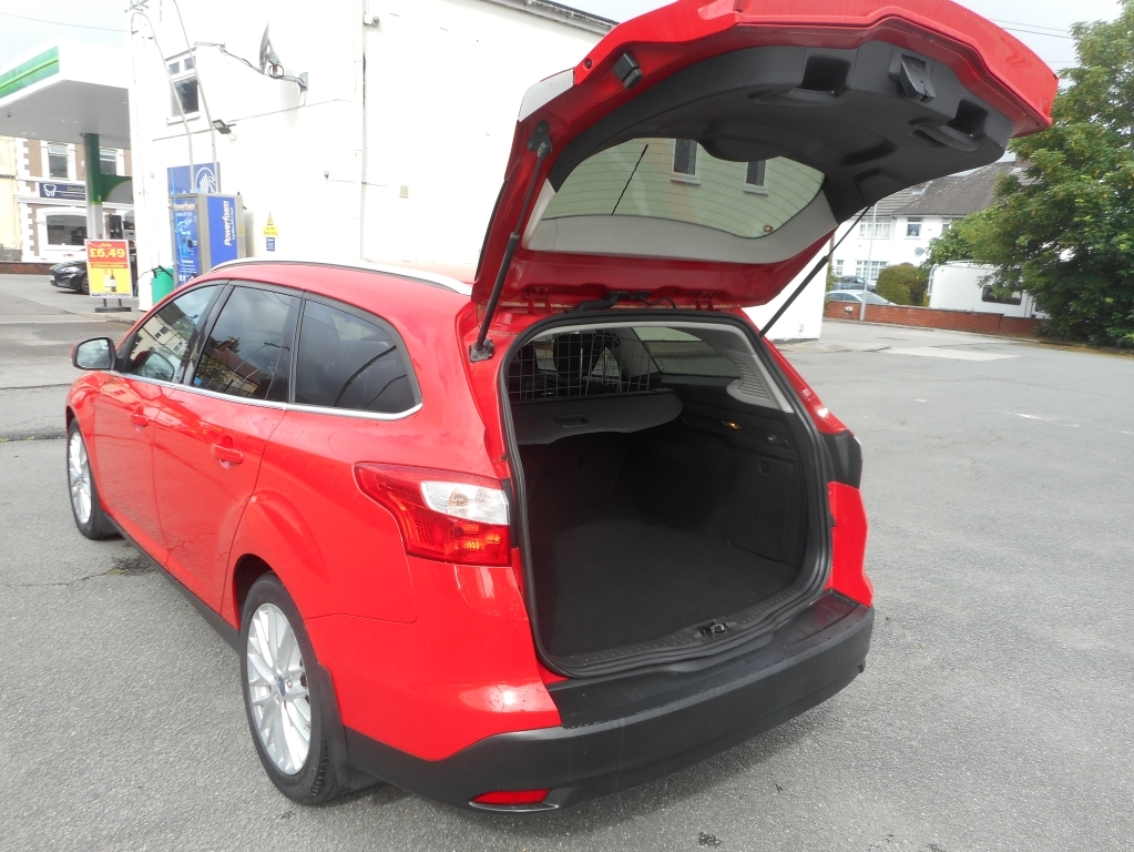 Ford Focus 1.0 Zetec CK12OFL Red #4