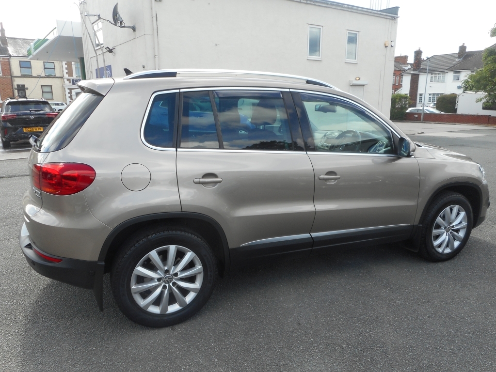 Volkswagen Tiguan 2.0 Match Tdi Bluemotion Technology 4Motion MV14VEY Beige #2