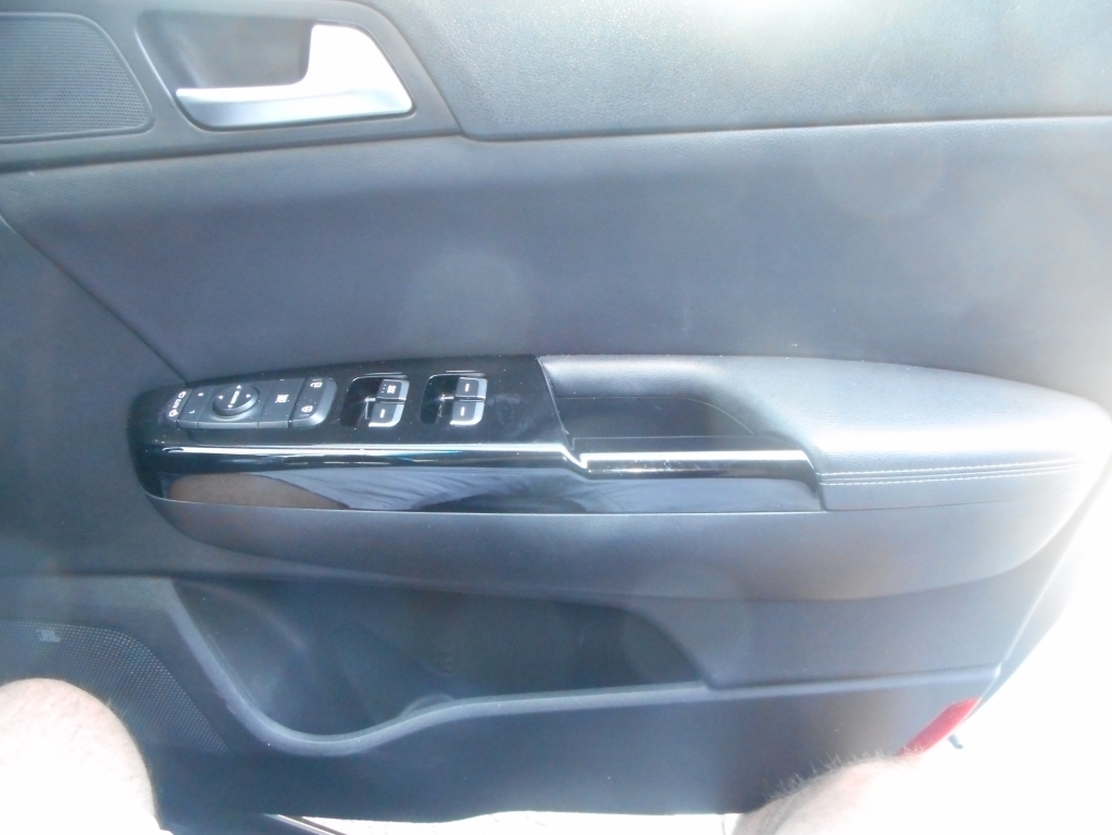 Kia Sportage Crdi Kx-2 White #23
