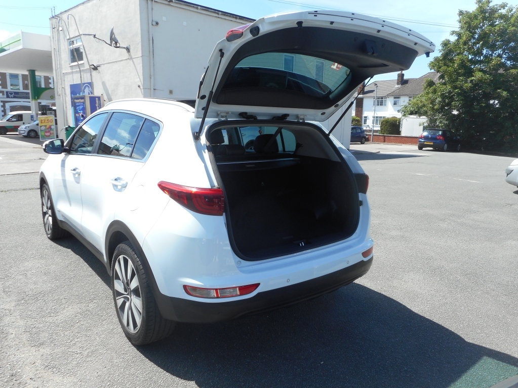 Kia Sportage Crdi Kx-2 White #4