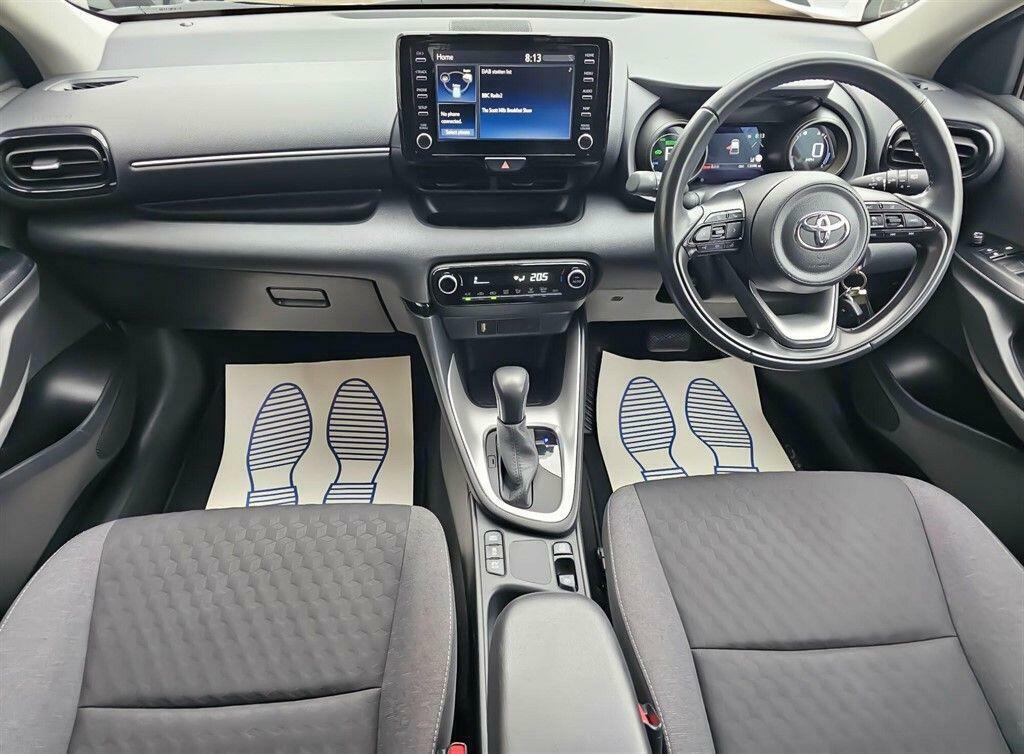 Toyota Yaris Design Silver #2