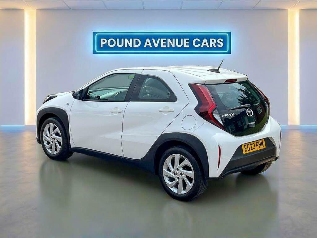 Toyota Aygo X Pure White #4