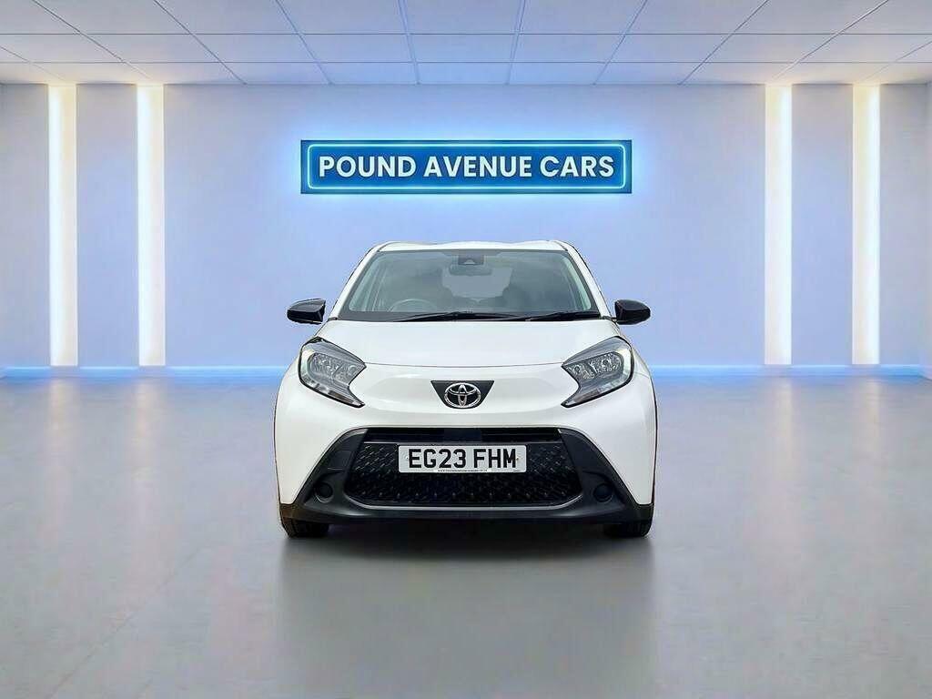 Toyota Aygo X Pure White #3