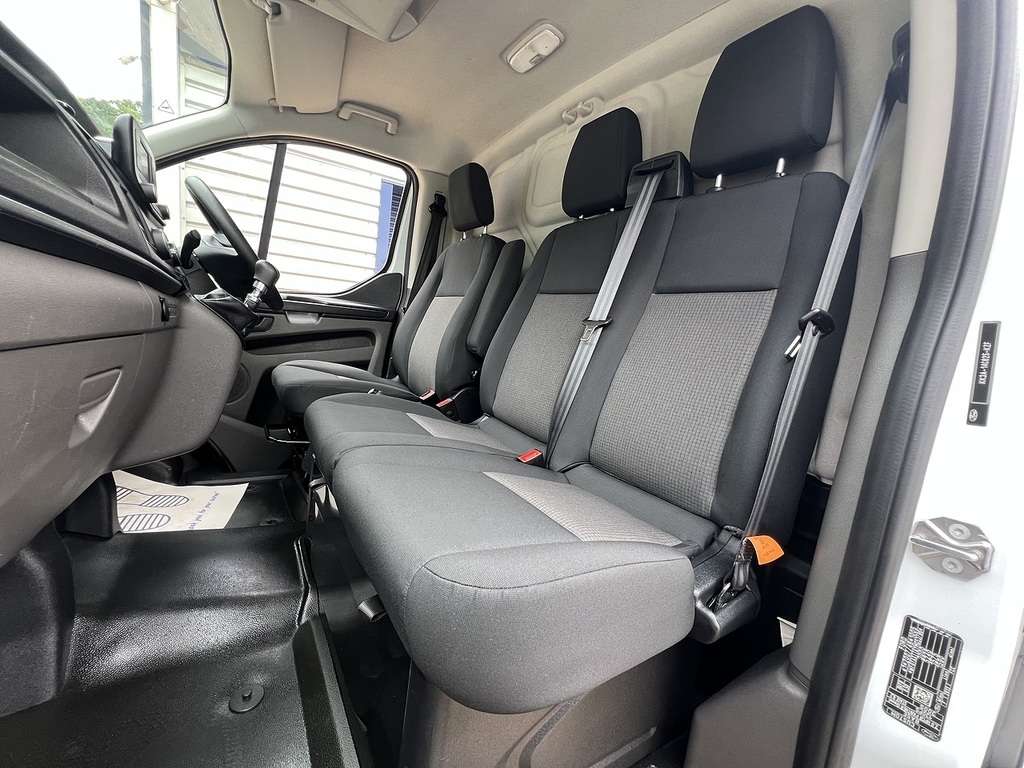 Ford Transit Custom 2.0 290 Ecoblue Trend Panel Van Black #30