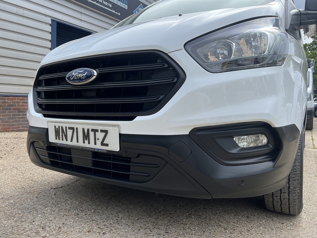 Ford Transit Custom 2.0 290 Ecoblue Trend Panel Van Black #16