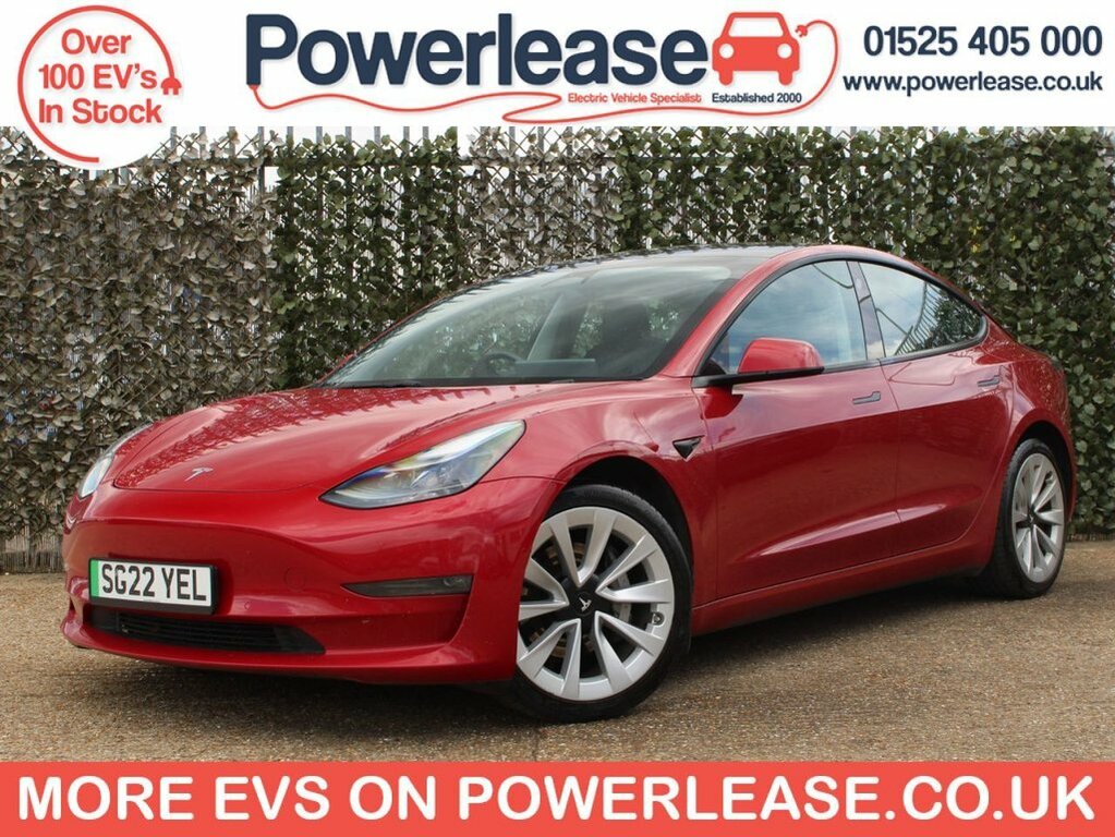 Tesla Model 3 Saloon Red