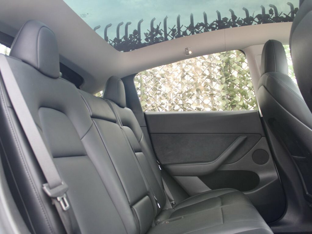 Tesla Model Y Suv GN22WXW White #6