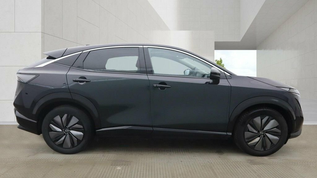 Nissan Ariya Suv Green #3