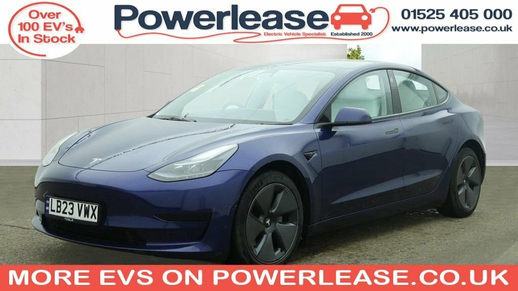 Tesla Model 3 Saloon Blue