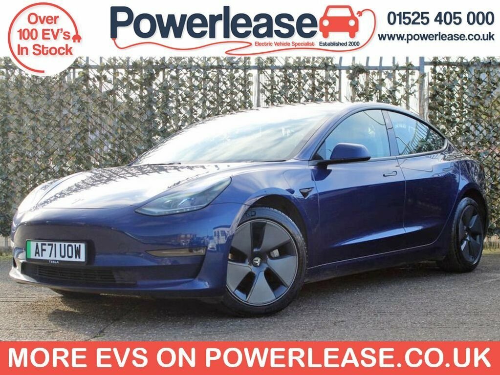 Tesla Model 3 Saloon Blue