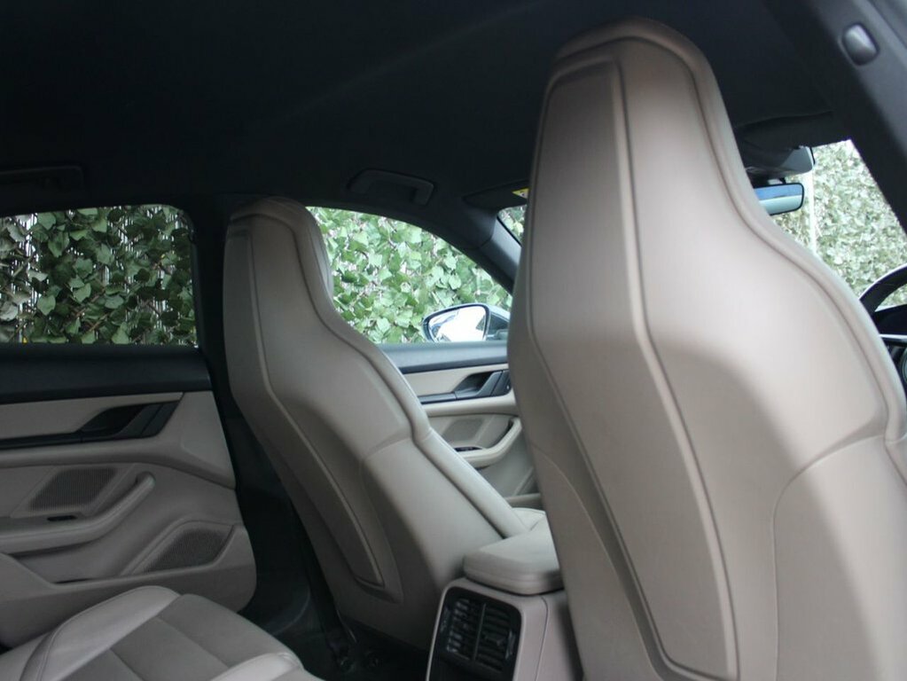 Porsche Taycan Performance Plus 93.4Kwh Saloon Black #11
