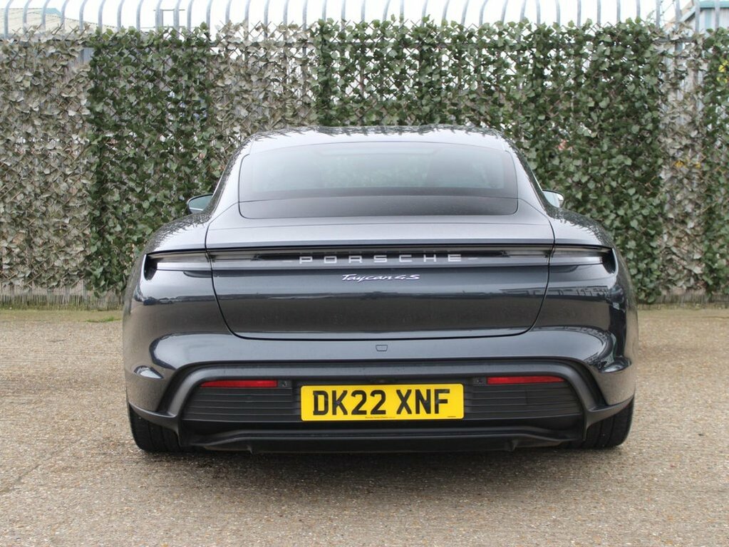 Porsche Taycan Performance Plus 93.4Kwh Saloon Black #7
