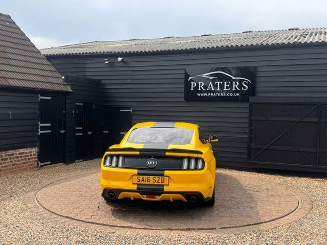 Ford Mustang V8 Gt Fastback Yellow #2