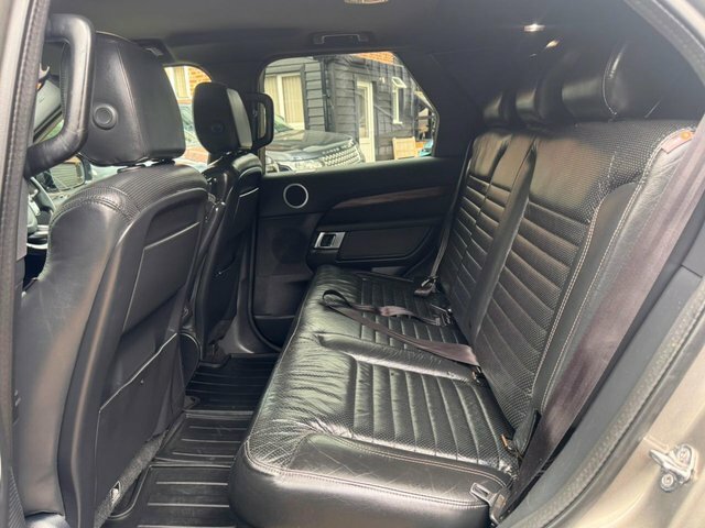 Land Rover Discovery Suv Black #15