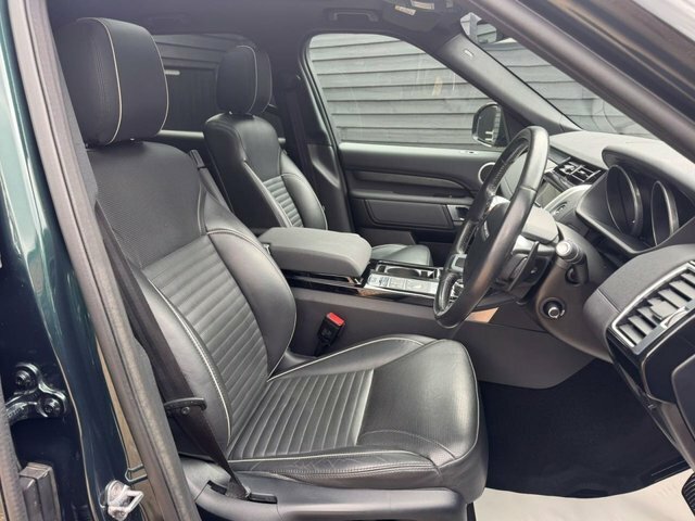 Land Rover Discovery  Black #9