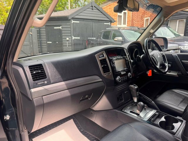 Mitsubishi Shogun 3.2 Di-dc 187 Sg3 White #13