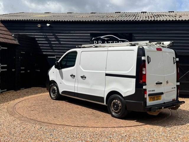 Vauxhall Vivaro Cdti 2900 Ecoflex Panel White #3