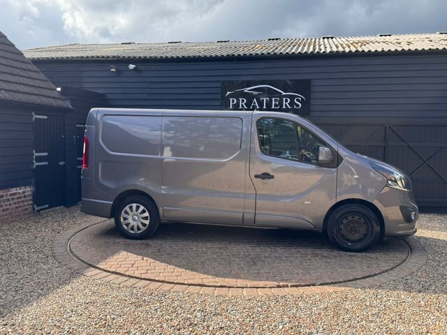 Vauxhall Vivaro Cdti 2700 Biturbo Ecoflex Grey #5